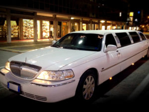 Tour en limousine avec stripteaseuse (7pers.)