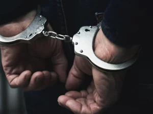 Arrestation du marié, kidnapping EVG Prague, EVG d'Enfer