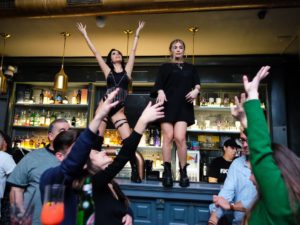 EVG Bucarest. Tournée de meilleurs bars de Bucarest avec EVG d'Enfer.