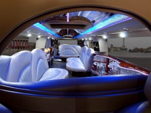Transfert en hummer H2 (16pers) à Bucarest avec EVG d'Enfer
