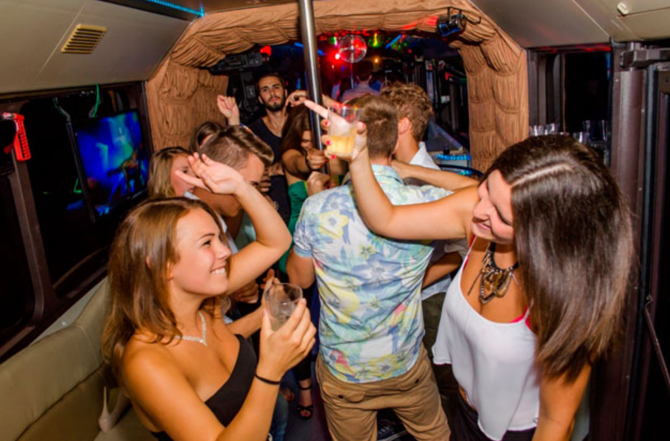 Tour en Party Bus pour votre EVG à Bucarest avec EVG d'Enfer