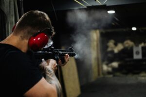 Tir 3 Armes pour votre enterrement de vie de garçon à Bratislava avec EVG d'Enfer